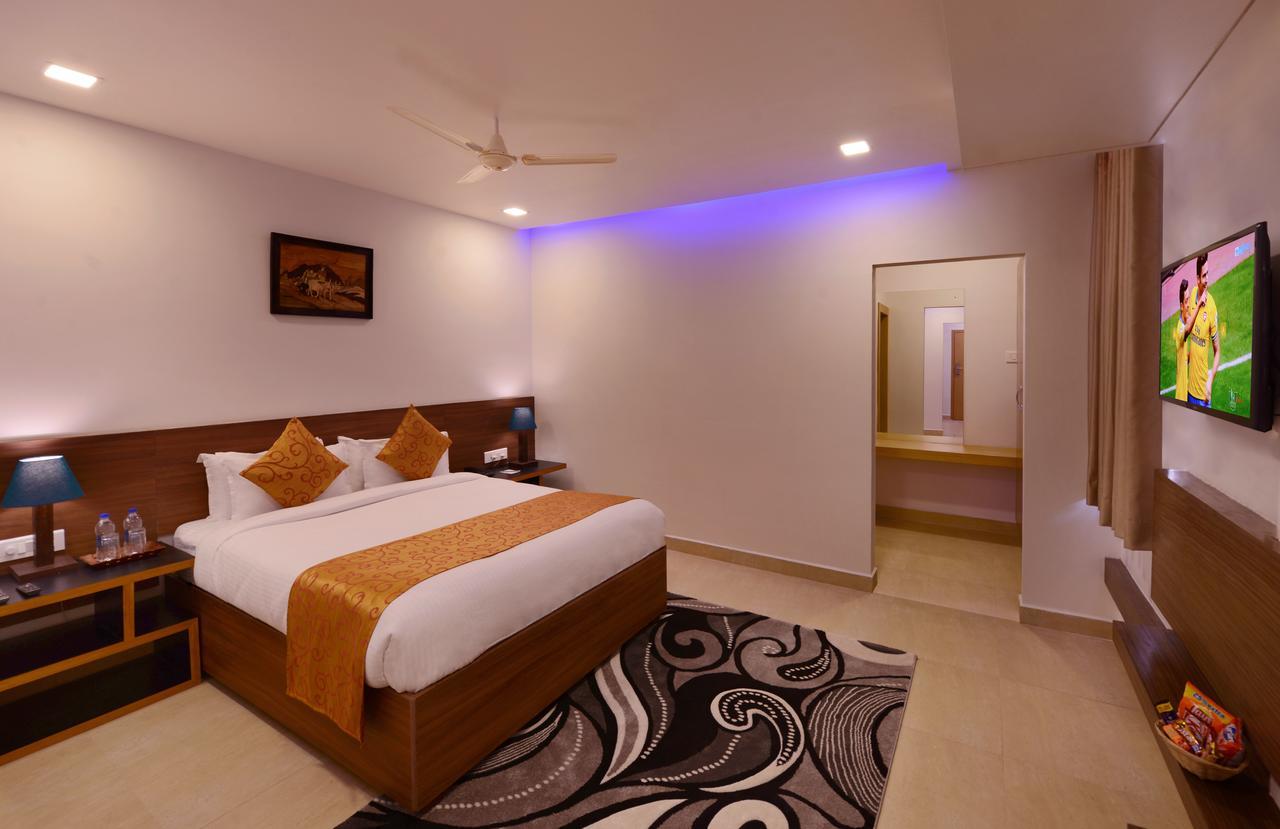 Clarks Inn Hampi Kamalapur Extérieur photo