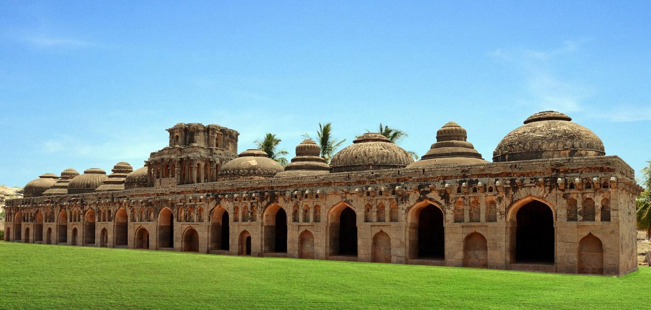 Clarks Inn Hampi Kamalapur Extérieur photo